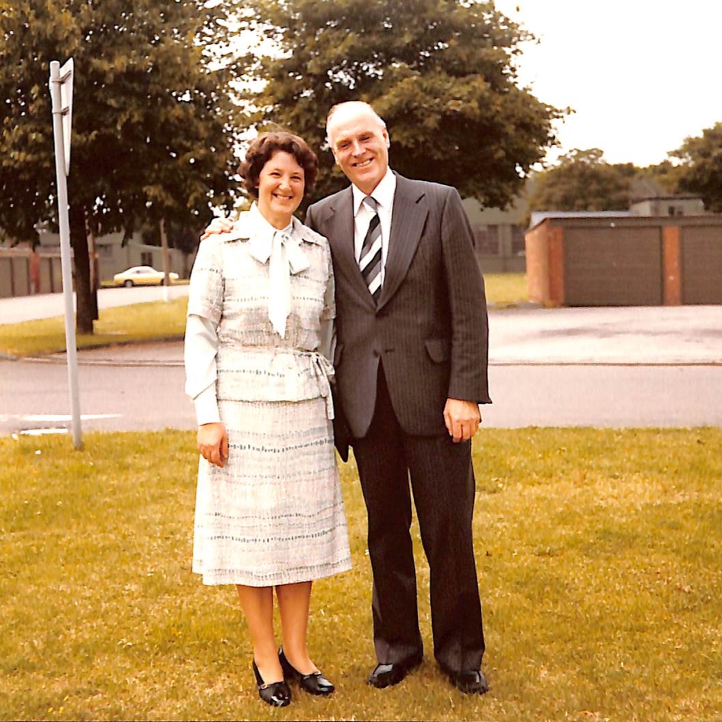 1979-08-11 Professional Wedding Photo Album0022.jpg