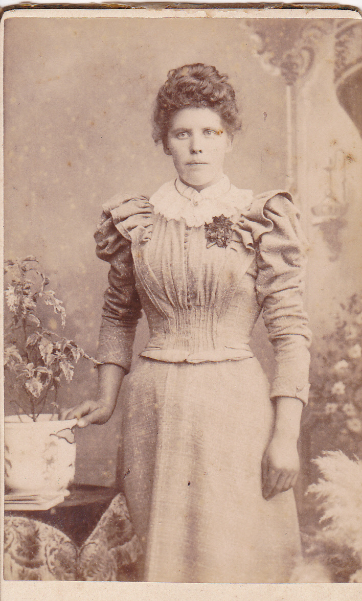 Unknown 18 - Please help