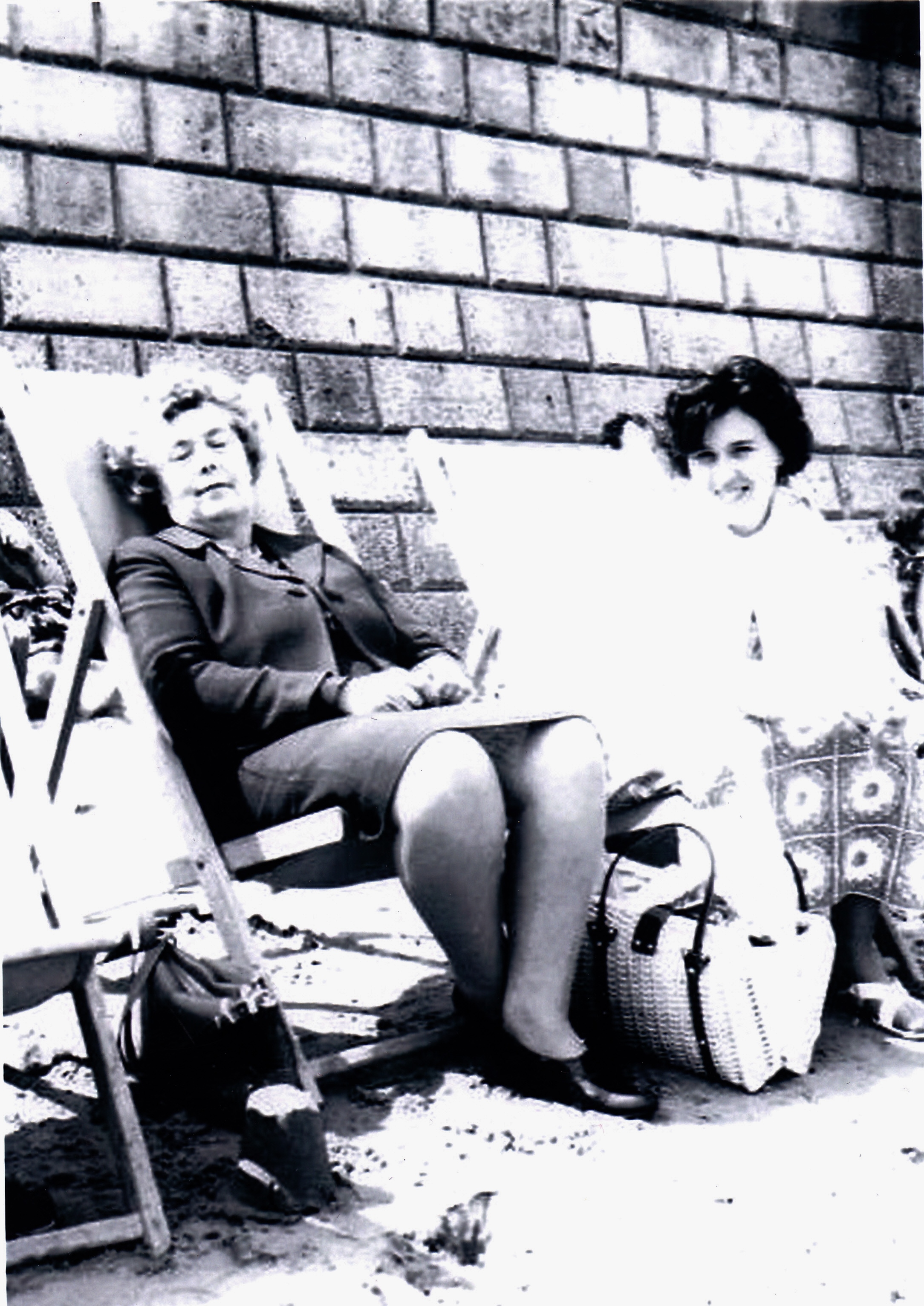 Jane (Jean) Hamilton & Lillian