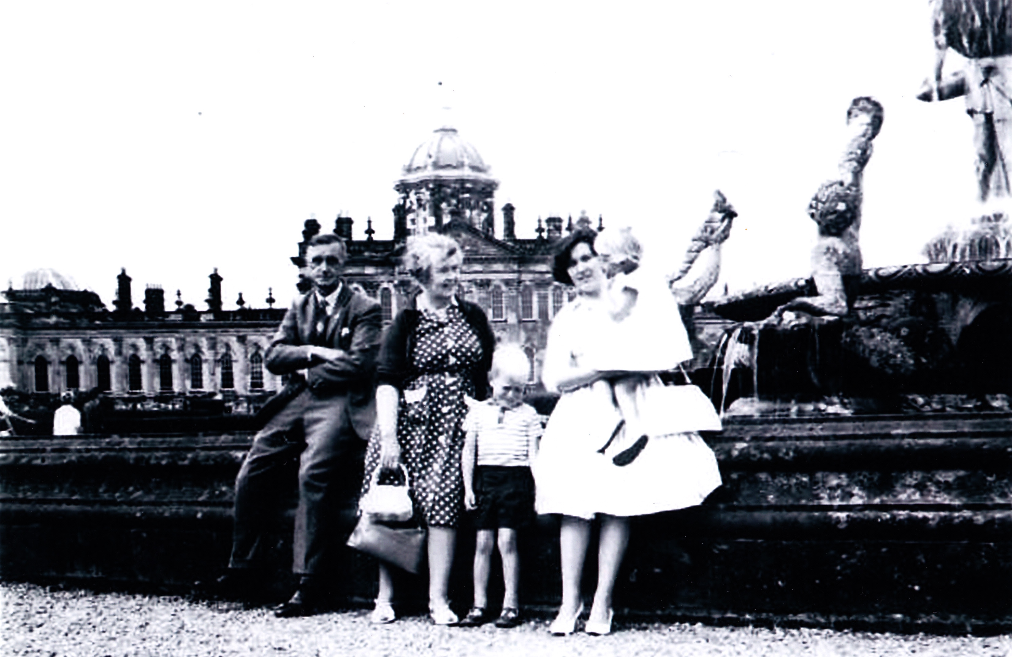 Thomas Jack, Jane (Jean) Jack nee Hamilton, Lillian Robert Christine
